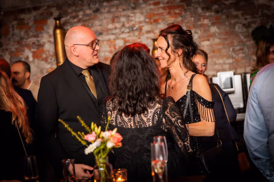 Johan en collega's op het personeelsfeest